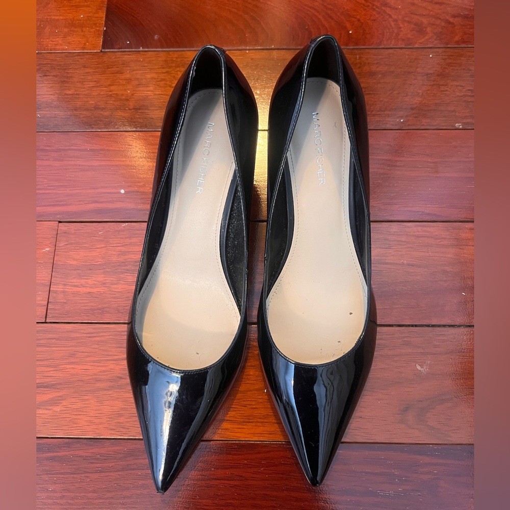 Marc Fisher Women’s Alola Kitten Heel Pumps